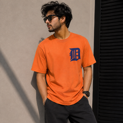 Short Sleeves Crew Neck With Bold Navy Logo On The Chest - M-50