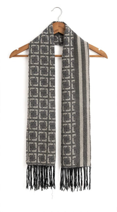 Grey Chain Design - Premium Wool Blend -R-44