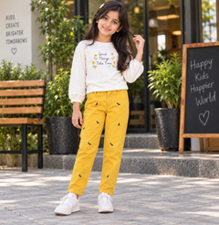 Elastic Waist Jeans  With Front Back Pocket And Front Embroidery - K-125